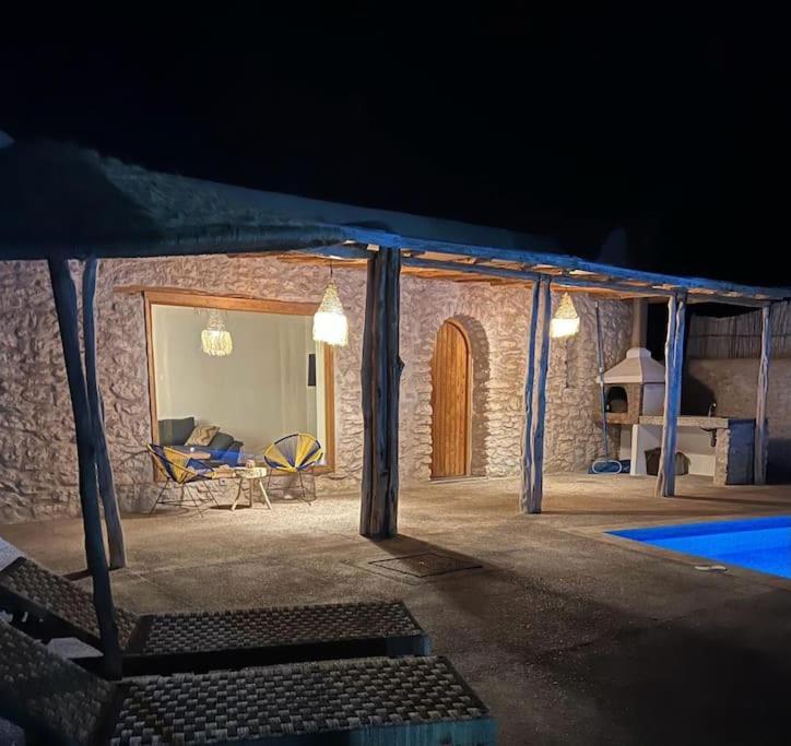 Le Petit Chalet. 索维拉 外观 照片